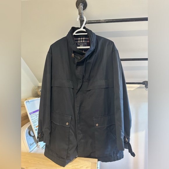 Burberry’s Men’s Coat - Picture 2 of 2